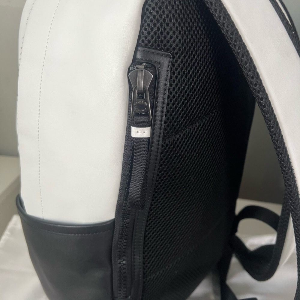 Coach Large Backpack - Picture 6 of 8